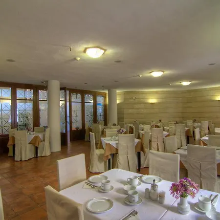 Fortezza מלון העיירה רתימנו