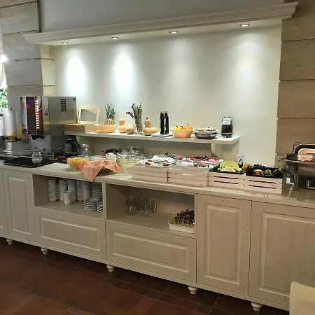 フォルテッツァ ホテル